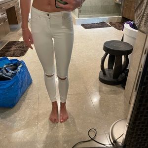 Topshop jeans. Very comfy. Fits more like a 24